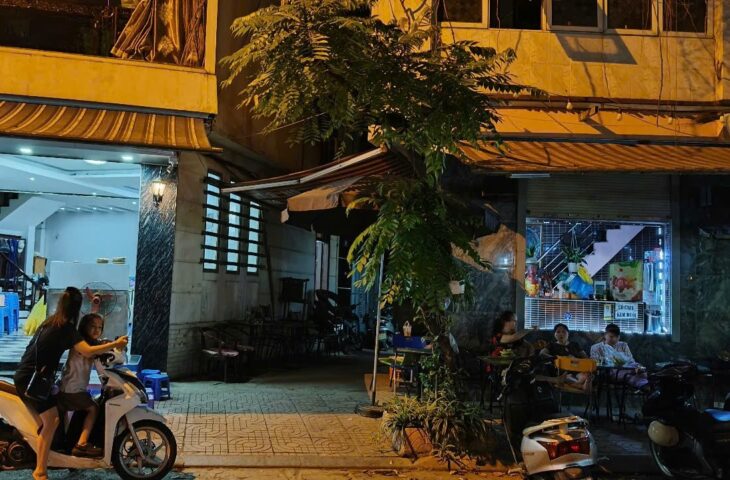 KINH DOANH ĐỈNH , VIEW HỒ , DÂN CƯ ĐÔNG, MT RỘNG , Ô TÔ ĐỖ CỬA. GIÁ NHỈNH 12,3 TỶ