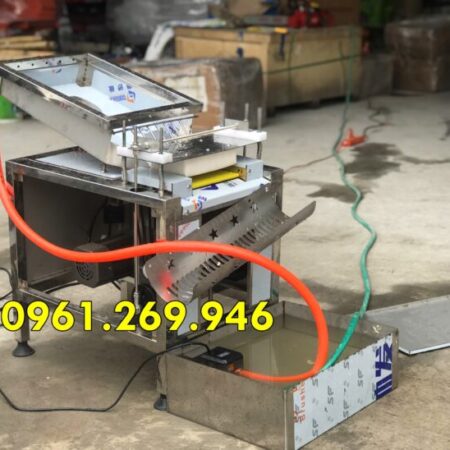 Máy bóc vỏ trứng chim cút 1 rãnh năng suất 50kg/h Vinmax TC-50 Máy bóc vỏ trứng chim cút 1 rãnh năng suất 50kg/h Vinmax TC-50