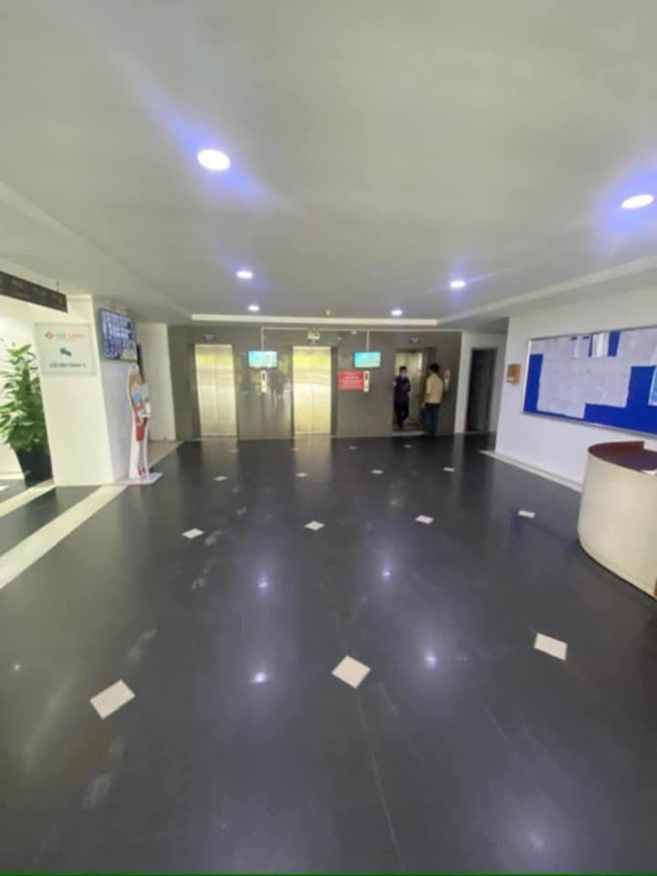 Bán Sàn Thương Mại Tầng 1 Tòa 137 Nguyễn Ngọc Vũ, 1260m2 MT 45m, Sổ đỏ lâu dài,