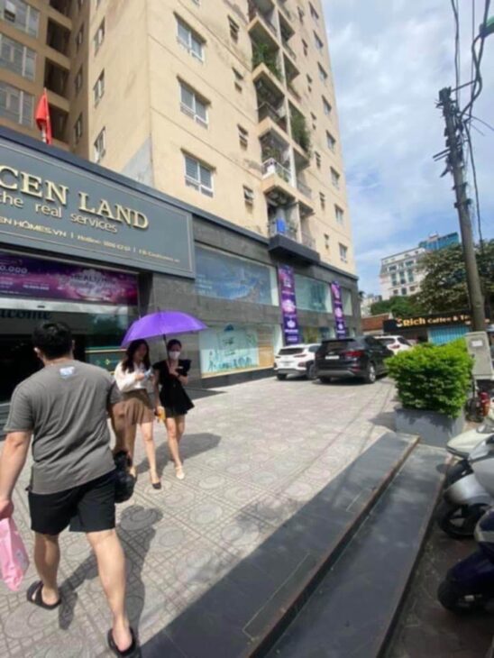 Bán Sàn Thương Mại Tầng 1 Tòa 137 Nguyễn Ngọc Vũ, 1260m2 MT 45m, Sổ đỏ lâu dài,