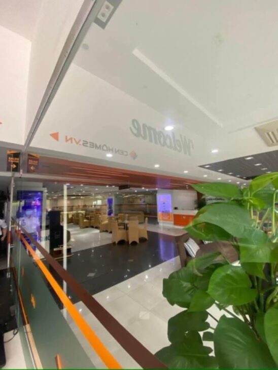 Bán Sàn Thương Mại Tầng 1 Tòa 137 Nguyễn Ngọc Vũ, 1260m2 MT 45m, Sổ đỏ lâu dài,