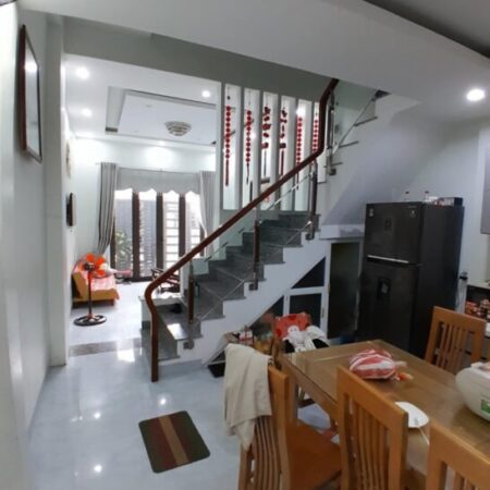 # Nhà Kiệt nhựa 5.5m Thi Sách, 2 Mặt Tiền, 105m2, 3 mê, ở và cho thuê riêng, 6.x tỷ # Nhà Kiệt nhựa 5.5m Thi Sách, 2 Mặt Tiền, 105m2, 3 mê, ở và cho thuê riêng, 6.x tỷ