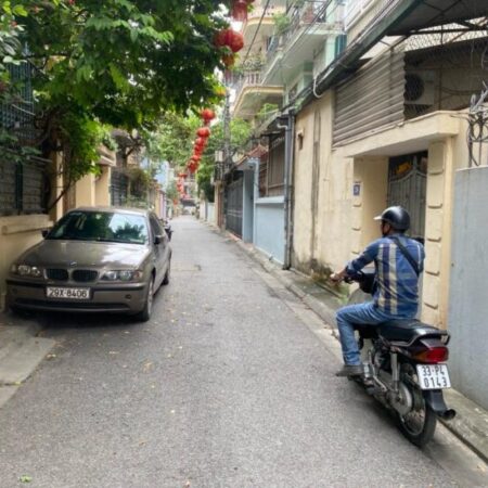 bán nhà lô góc Nguyễn Sơn-Gia Thuỵ, 97m, mặt tiền 7.2, ôtô tránh, ngõ thông, full thổ cư