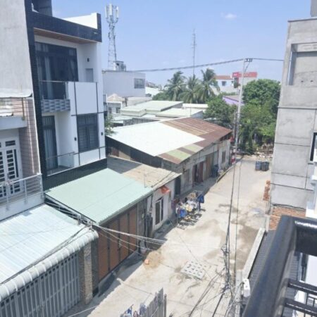 Bán nhà mặt phố Q.9, 54m2, 4.6 tỷ, 3 tầng, 4PN, 5WC, sổ đỏ