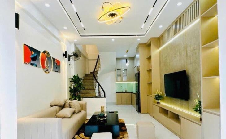 Bán nhà Kim Hoàng Vân Canh ,diện tích 31m2, 5 tầng , đường thông gần ô tô tránh