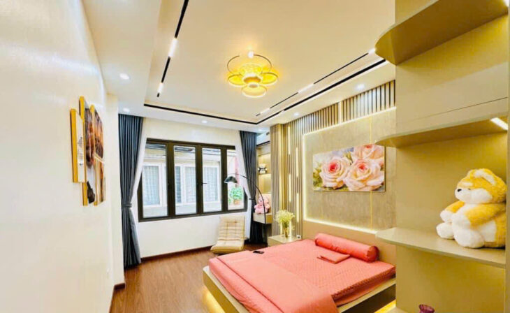 Bán nhà Kim Hoàng Vân Canh ,diện tích 31m2, 5 tầng , đường thông gần ô tô tránh