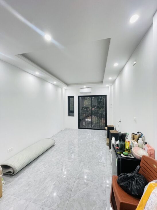 Bán nhà mặt phố oto kinh doanh, vỉa hè rộng, 42m2 x 5T, 3 bước chân ra ĐH Thủy Lợi, chỉ 16 tỷ
