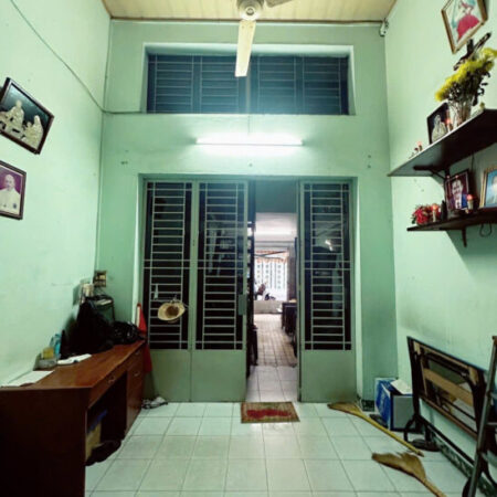 Bán nhà mặt tiền quận 10, đường Bắc Hải, 43m2, cấp 4, 10.9 tỷ