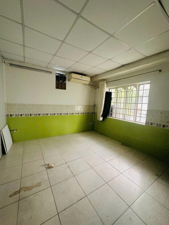 Bán nhà mặt tiền quận 10, đường Tam Đảo, 40m2, cấp 4, 8.5 tỷ