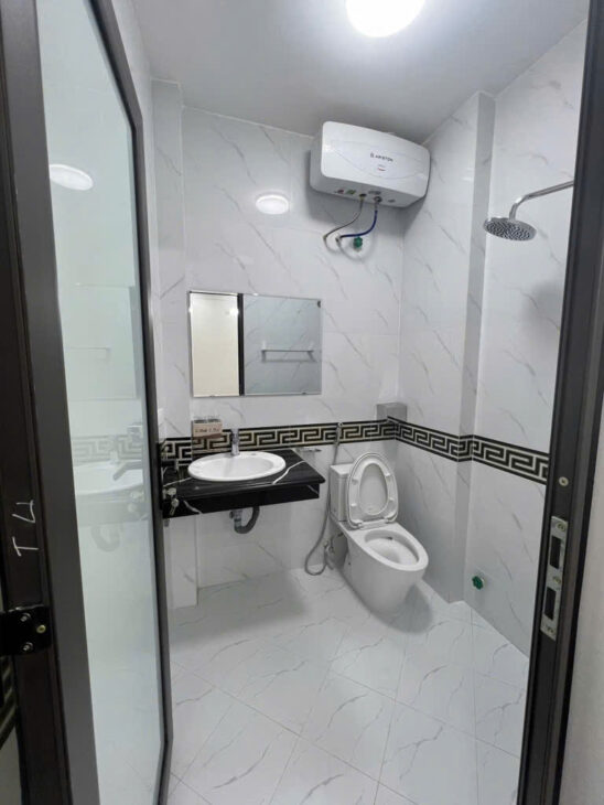 Bán nhà Phố Giảng Võ, Nhà Đẹp Ở Ngay, Thang Máy Xịn, 40mx5T, Giá: 8.7 Tỷ, Lh: 0396935190.