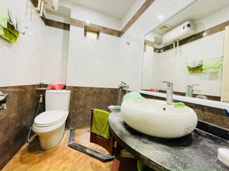 Bán nhà Phố Thái Hà, Vị Trí Lô Góc, Khu Văn Minh Lịch Sự, 40mx4T, Giá: 7 Tỷ, Lh: 0396935190.