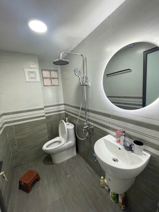 Bán nhà Phố Thái Hà, Trước Nhà Sân Thoáng, 60 Mét Ra Phố, 38mx5T, Giá: 7.7 Tỷ, Lh: 0396935190.