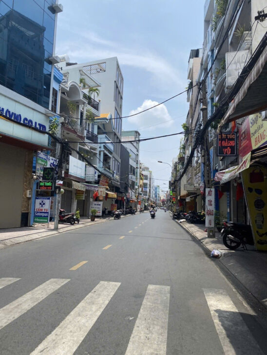 Mặt tiền rẻ nhất đường Hồ Bá Kiện Quận 10 – 4.3×11 – CHỈ 11.8 TỶ