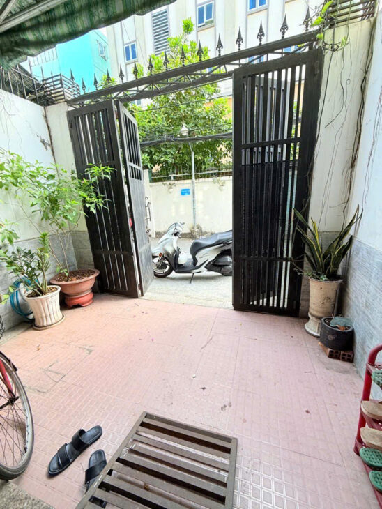 Bán nhà quận 10, đường Tô Hiến Thành, 57 m2, 4 tầng, hẻm xe hơi, 13.8 tỷ