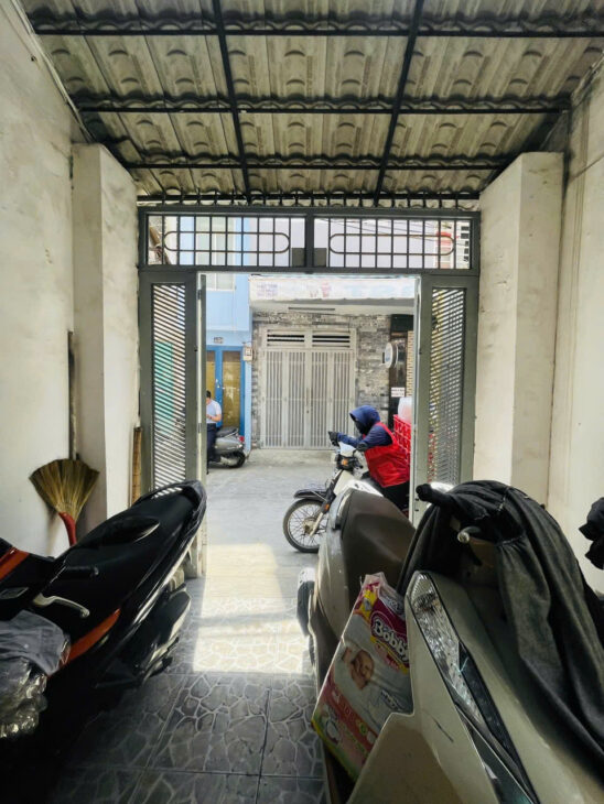 Bán nhà quận 10, đường Tô Hiến Thành, 50m2, 3 tầng, hẻm xe hơi, 8.9 tỷ