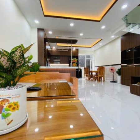 Bán nhà mặt phố Q.9, Thủ Đức, 147m², 4 tầng, 6PN, 15.4 tỷ, sổ hồng Bán nhà mặt phố Q.9, Thủ Đức, 147m², 4 tầng, 6PN, 15.4 tỷ, sổ hồng