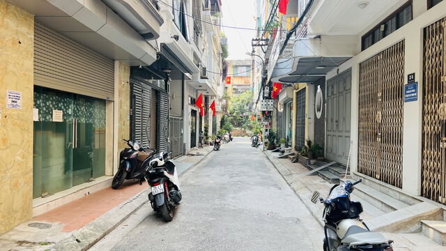 PHÂN LÔ – OTÔ TRÁNH – VỈA HÈ – THÔNG SỐ VÀNG TRONG LÀNG HOÀNG QUỐC VIỆT – 25 TỶ