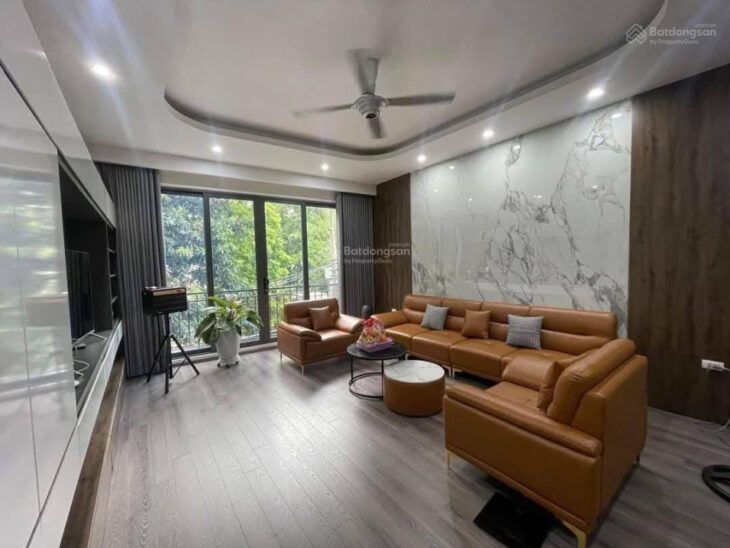 SIÊU HIẾM! PHÂN LÔ HOÀNG CẦU – 2 THOÁNG – 7 TẦNG THANG MÁY – GIÁ SỐC 20 TỶ!