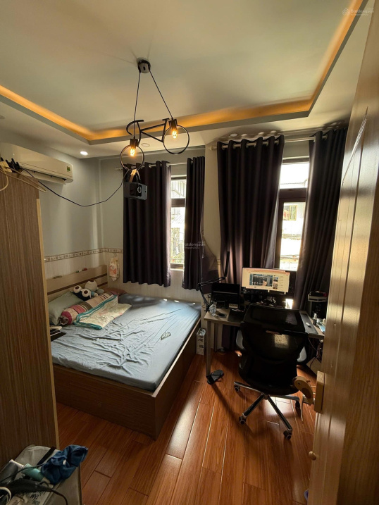 Nhà mt Đoàn Văn Bơ, Q4, xd 3 tầng,st, diện tích sd 120m2, giá 5ty9