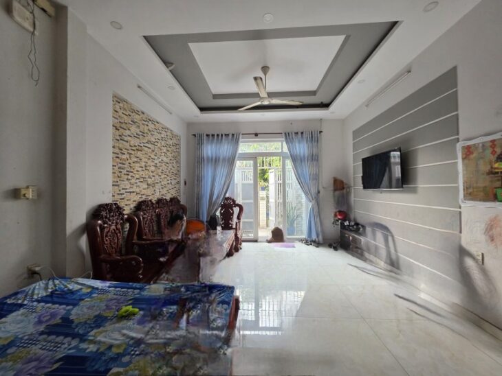 Bán nhà 80m2, 3 tầng, 4PN, 3WC, Gò Dưa, Thủ Đức, 7.4 tỷ