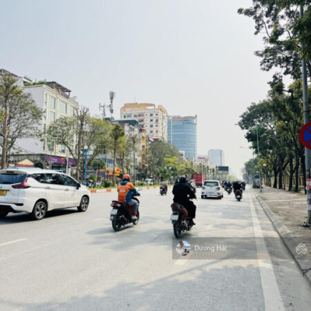 Bán nhà mặt phố Hoàng Quốc Việt 10 tầng thang máy lô góc đầu tư tích sản sẵn dòng tiền