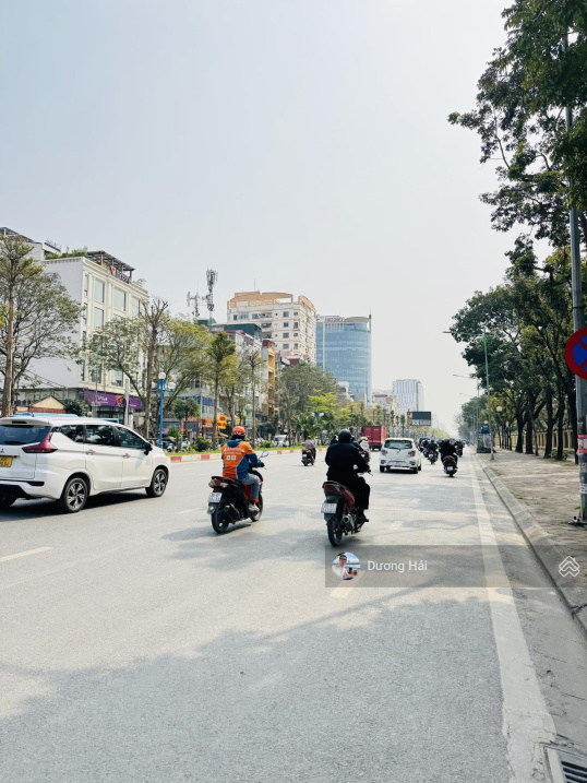 Bán nhà mặt phố Hoàng Quốc Việt 10 tầng thang máy lô góc đầu tư tích sản sẵn dòng tiền