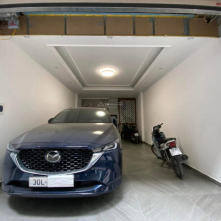 17.5 Tỷ sở hữu Toà nhà 7T Nguyễn Văn Huyên, Ô Tô Tránh , 52M2, MT 4.2M, Kinh Doanh