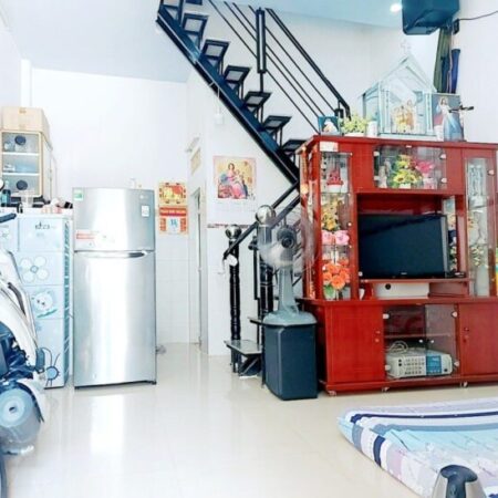 NHÀ ĐẸP TÂN PHÚ 32M2, 2 TẦNG ĐÚC, NGANG ĐẸP 4M, HẺM 4M , TRƯỚC NHÀ CÓ SÂN , SHR, CHỈ NHỈNH 3 TỶ NHÀ ĐẸP TÂN PHÚ 32M2, 2 TẦNG ĐÚC, NGANG ĐẸP 4M, HẺM 4M , TRƯỚC NHÀ CÓ SÂN , SHR, CHỈ NHỈNH 3 TỶ