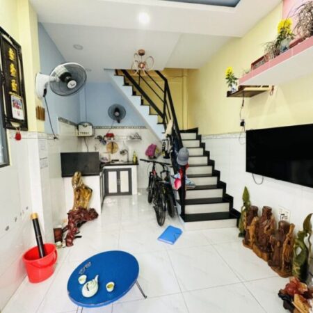 BÁN NHÀ ĐƯỜNG ÂU CƠ – HẺM XE HƠI – 3 TẦNG – NHỈNH 3 TỶ BÁN NHÀ ĐƯỜNG ÂU CƠ – HẺM XE HƠI – 3 TẦNG – NHỈNH 3 TỶ