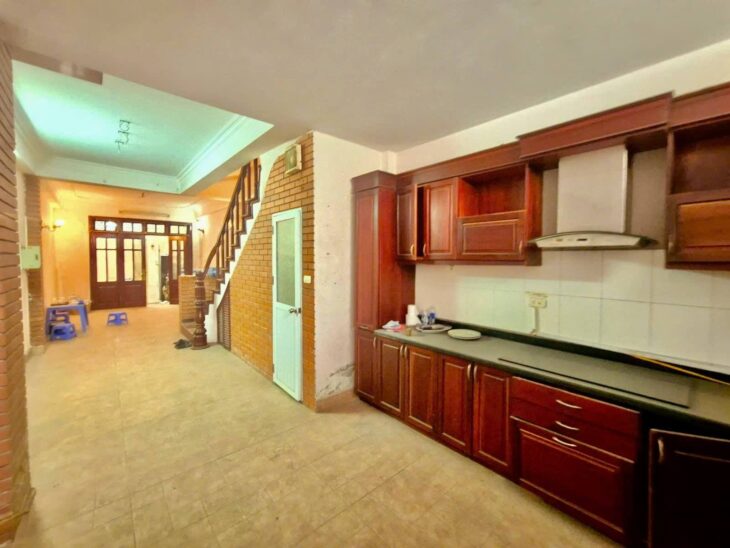 Bán nhà đặng tiến đông 63m2*5T, MT5M giá 11,5 tỷ ngõ ba gác gần hồ Hoàng Cầu