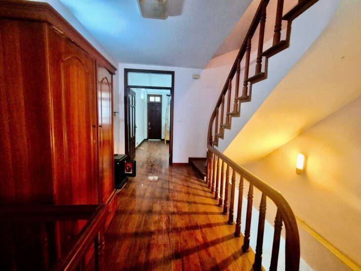Bán nhà đặng tiến đông 63m2*5T, MT5M giá 11,5 tỷ ngõ ba gác gần hồ Hoàng Cầu