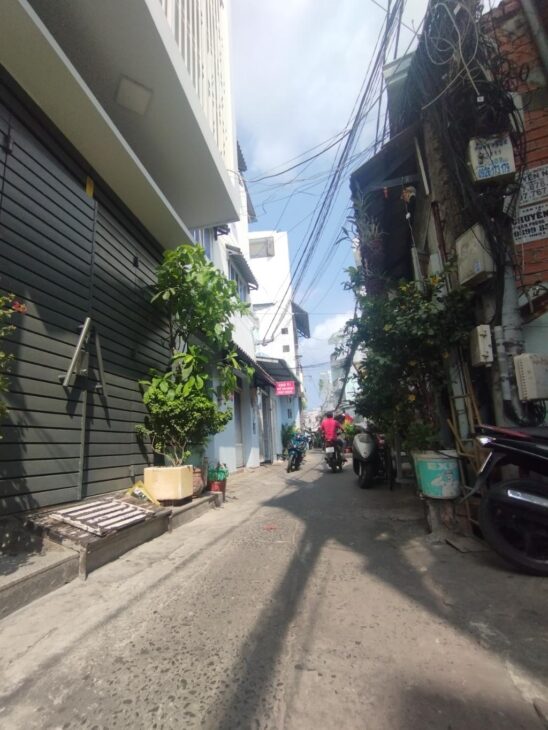 CẦN BÁN GẤP TRONG TUẦN, NHÀ DƯƠNG BÁ TRẠC P2Q8 DT: 57.8M2, 2 TẦNG, 4PN, 3WC. CHỈ 5.5 TỶ.