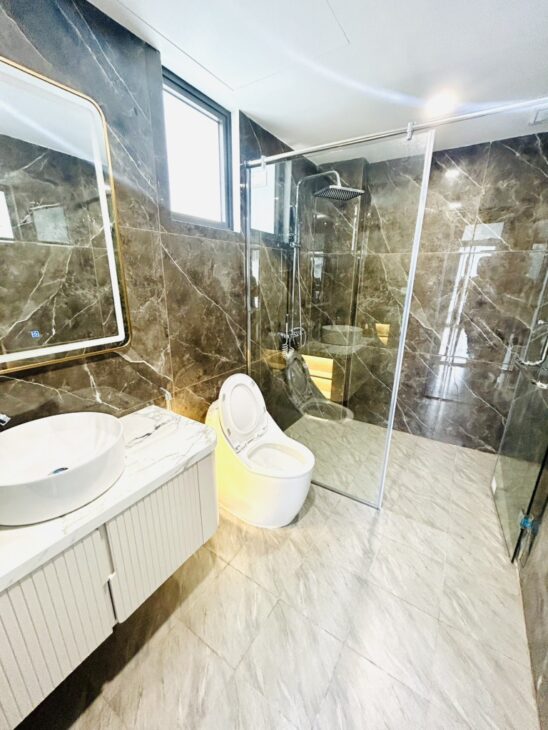 Bán nhà Trương Định – Ngõ nông thẳng phố – 5 tầng thang máy – Giá chỉ 7.9 tỷ