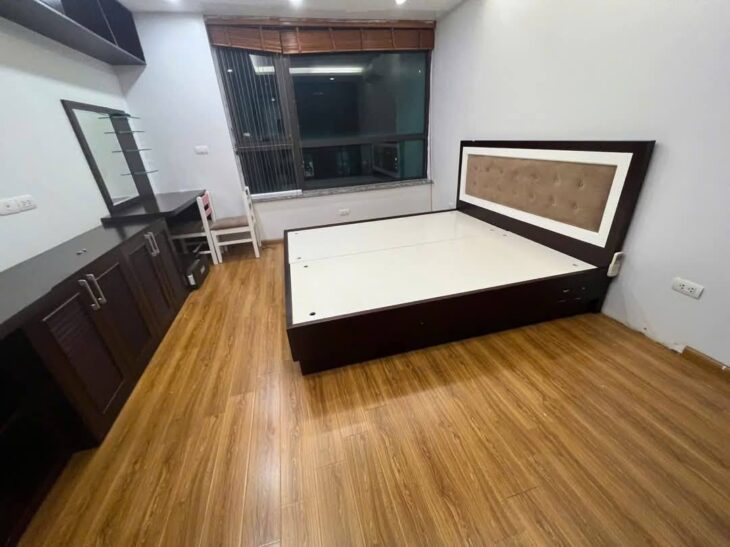 Bán gấp căn hộ duplex 275 nguyễn trãi 132m2*2T, 3PN, giá 8,5 tỷ full nội thất
