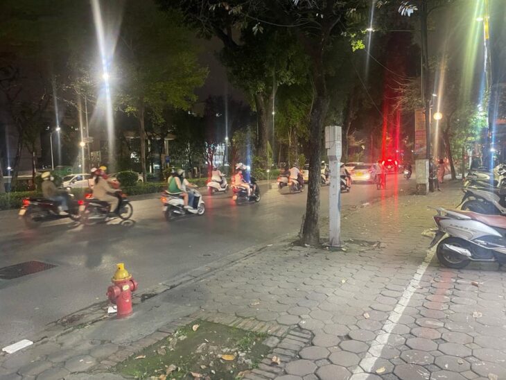 Bán nhà mặt phố kim giang 73m2*5T, view vườn hoa vỉa hè 6m, hai thoáng giá 22 tỷ