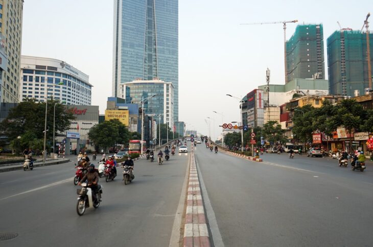 Bán nhà Nguyễn Chí Thanh, Ba Đình, phân lô, ngõ thông, 2 thoáng, oto 52m2, 3 tầng, Mt 3.3m, chỉ