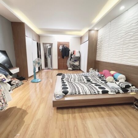 BÁN GẤP nhà Xuân Đỉnh 30m 5 tầng 7,7 tỷ