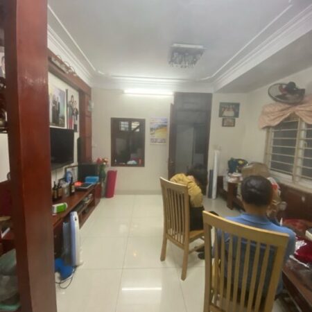 Bán nhà Nguyễn Chí Thanh, Đống Đa, lô góc, 42m2, 6 tầng, chỉ 10 tỷ