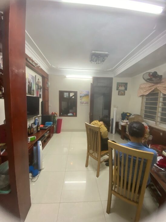 Bán nhà Nguyễn Chí Thanh, Đống Đa, lô góc, 42m2, 6 tầng, chỉ 10 tỷ