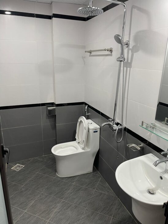 ???? BÁN NHÀ 5 TẦNG ĐẸP – HIỆN ĐẠI – GIÁ TỐT TẠI GẦN KHU ĐT VINHOME THĂNG LONG ????