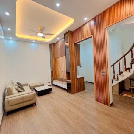 Bán nhà Kim Ngưu 40m2.MTx5m, ở ngay, ngõ thoáng, gần ô tô, khu dân trí cao