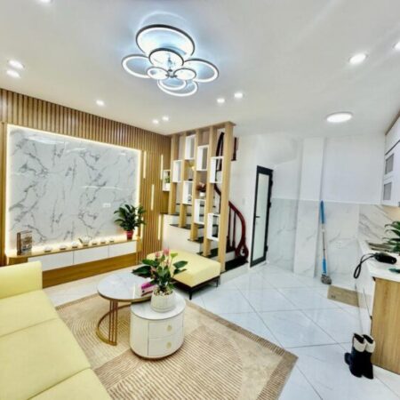 Nhà phố Lương Yên-4T 30M-mặt ngõ chợ-ô tô đỗ cửa.