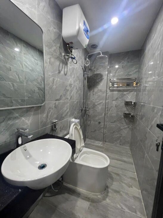 Nhà phố Quan Nhân – phường Nhân Chính – 45m², 5 tầng, giá chỉ 6.8 tỷ – ngõ rộng, tiện ích ngập tràn