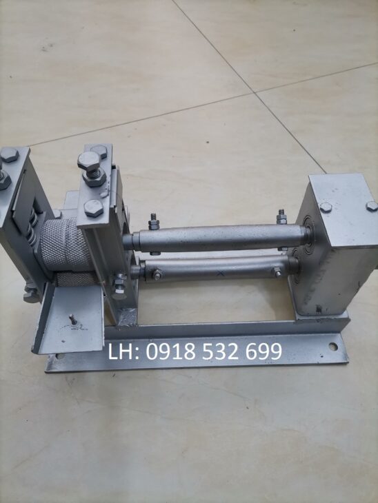 Máy chẻ nan – dao bổ ống tre giao hàng toàn quốc -0918532699