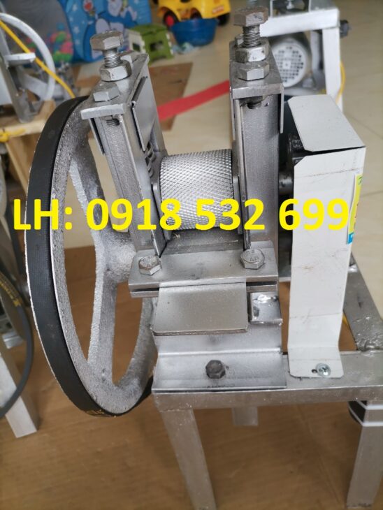 Máy chẻ nan – dao bổ ống tre giao hàng toàn quốc -0918532699