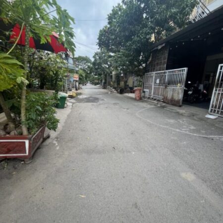 BÁN GẤPNHÀ CĂN GÓC 2 MẶT TIỀN, BÌNH HƯNG, BÌNH CHÁNH. DT: 61M2 (5 X 12M) 3TẦNG CHỈ 9.5 TỶ