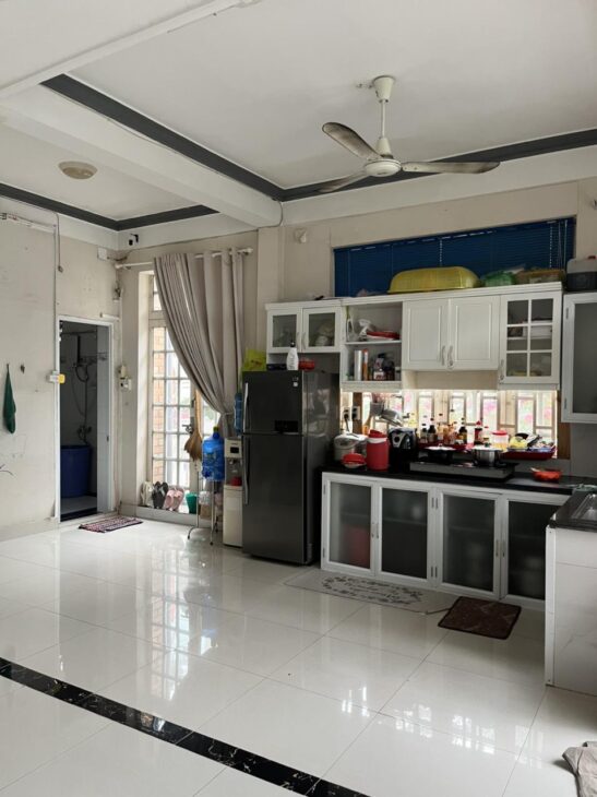 BÁN GẤPNHÀ CĂN GÓC 2 MẶT TIỀN, BÌNH HƯNG, BÌNH CHÁNH. DT: 61M2 (5 X 12M) 3TẦNG CHỈ 9.5 TỶ