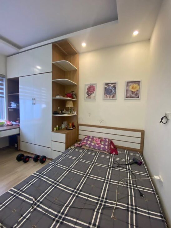NHÀ ĐẸP 5 TẦNG, 3 PHÒNG NGỦ, ĐỀN LỪ , HOÀNG MAI – 5 TỶ HƠN- LIÊN HỆ 0773169955