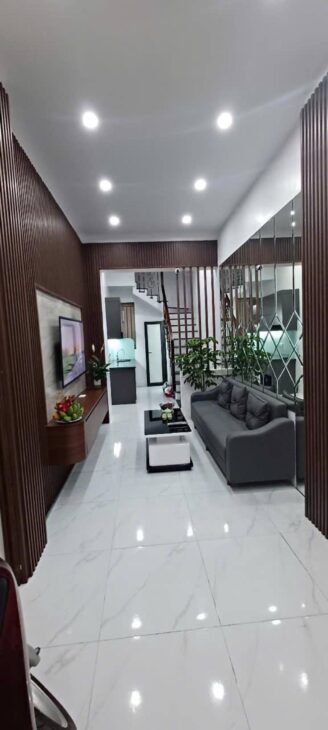 BÁN NHÀ 3 TẦNG, 28M2, HAI BÀ TRƯNG – GIÁ 5 TỶ X – SỔ ĐỎ CHÍNH CHỦ