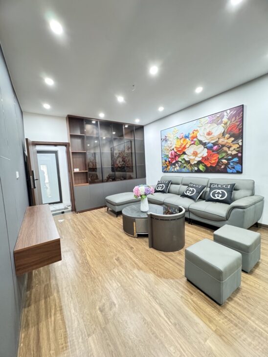 Tập thể tầng 3, 65m2, chưa đến 3 tỷ, căn góc, ban công rộng, gần phố, gần ô tô